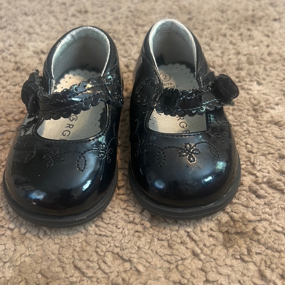 Black patent dress shoe size 2